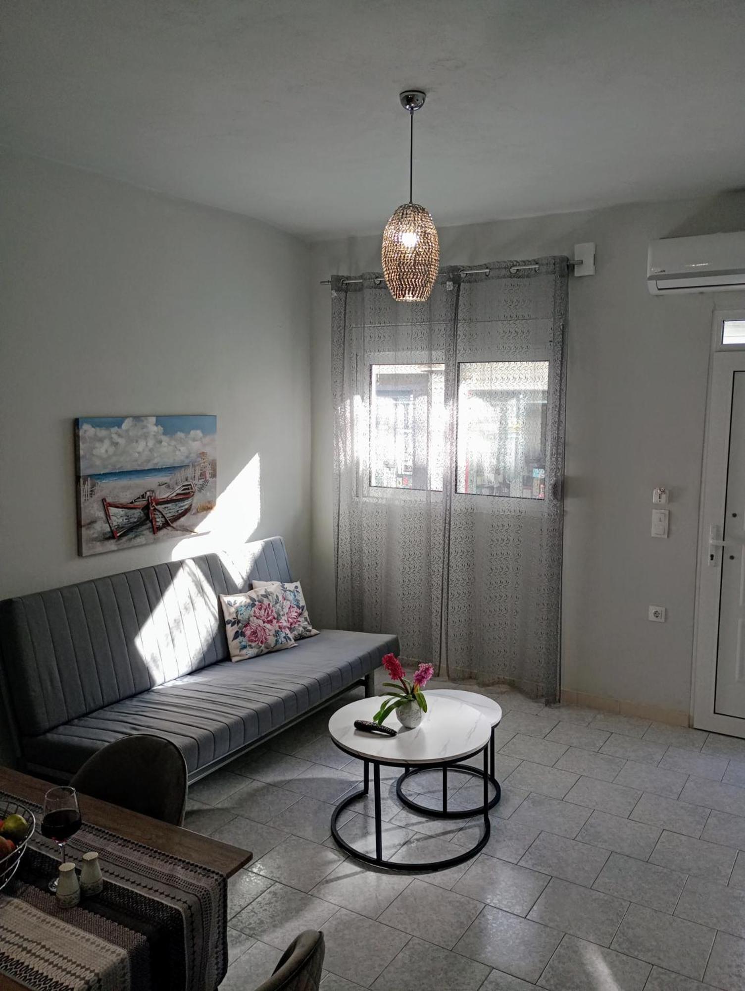 Cozy Kremasti Apartment Ngoại thất bức ảnh