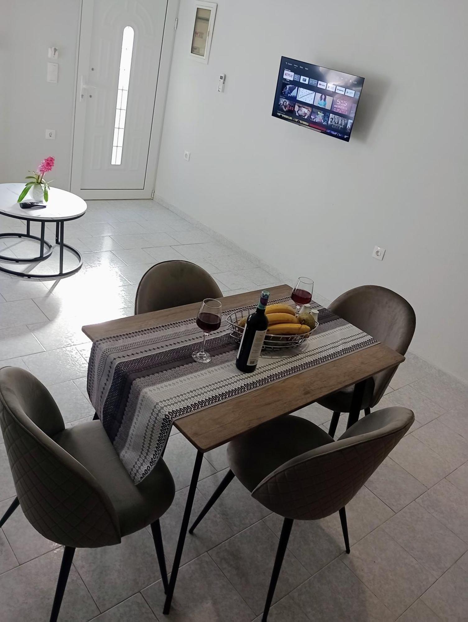 Cozy Kremasti Apartment Ngoại thất bức ảnh